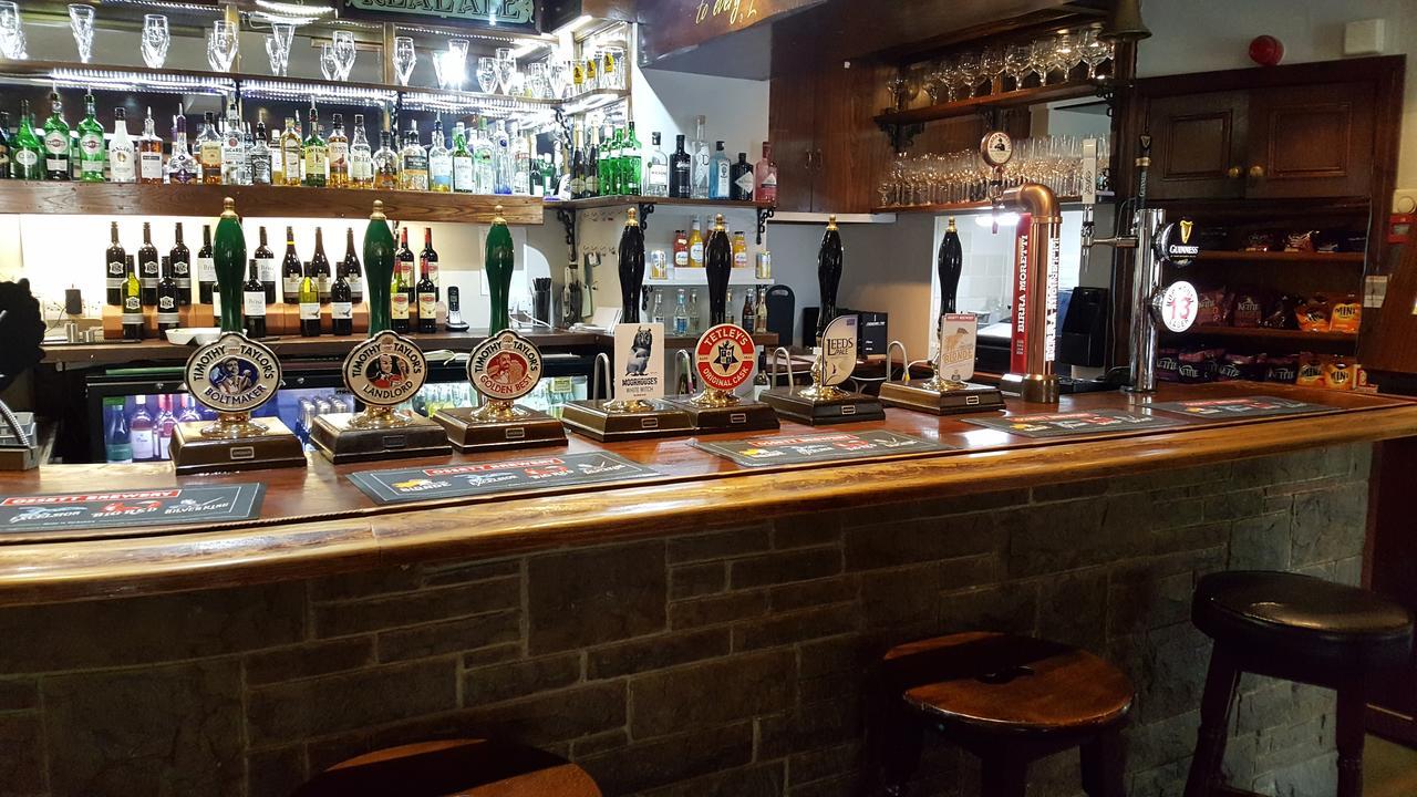 Hotel The Rose And Crown Huddersfield Exterior foto